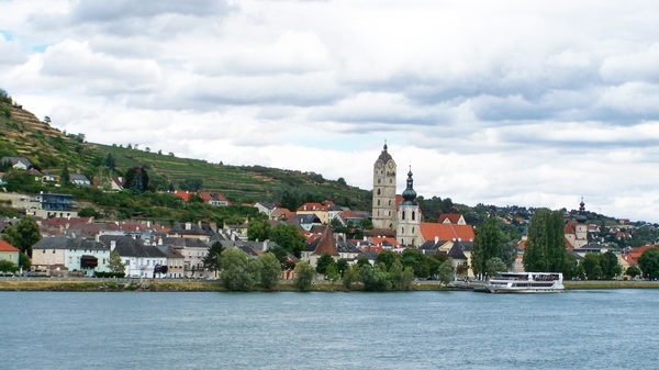 ATKRE - Krems, Austria - Anna Armbrust.jpg